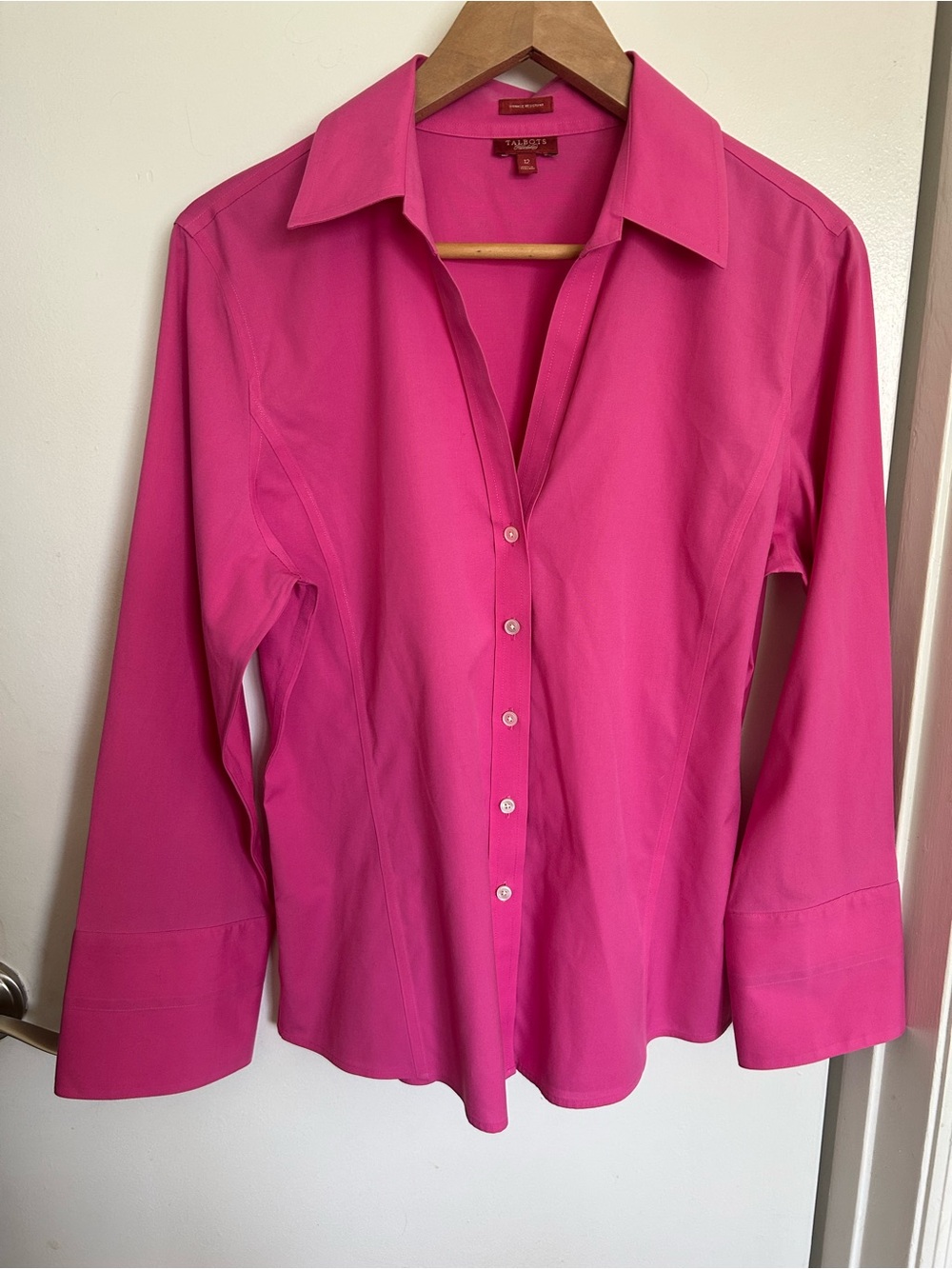 Women’s pink Talbots wrinkle resistant top